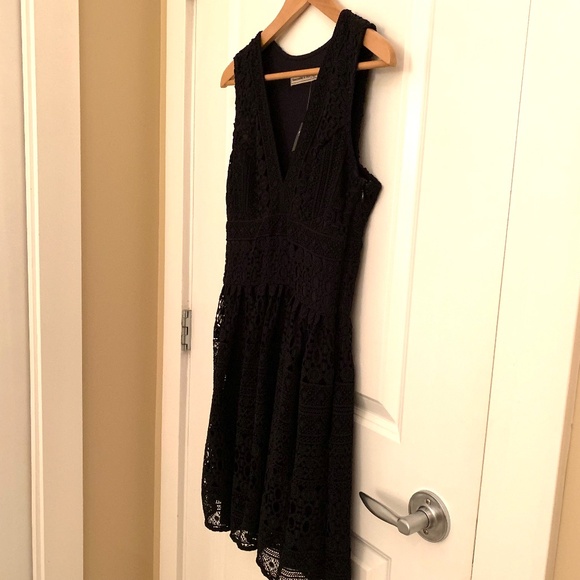 Abercrombie & Fitch Lace Crochet V-Neck Skater Dress Black Size 2 - Picture 5 of 16